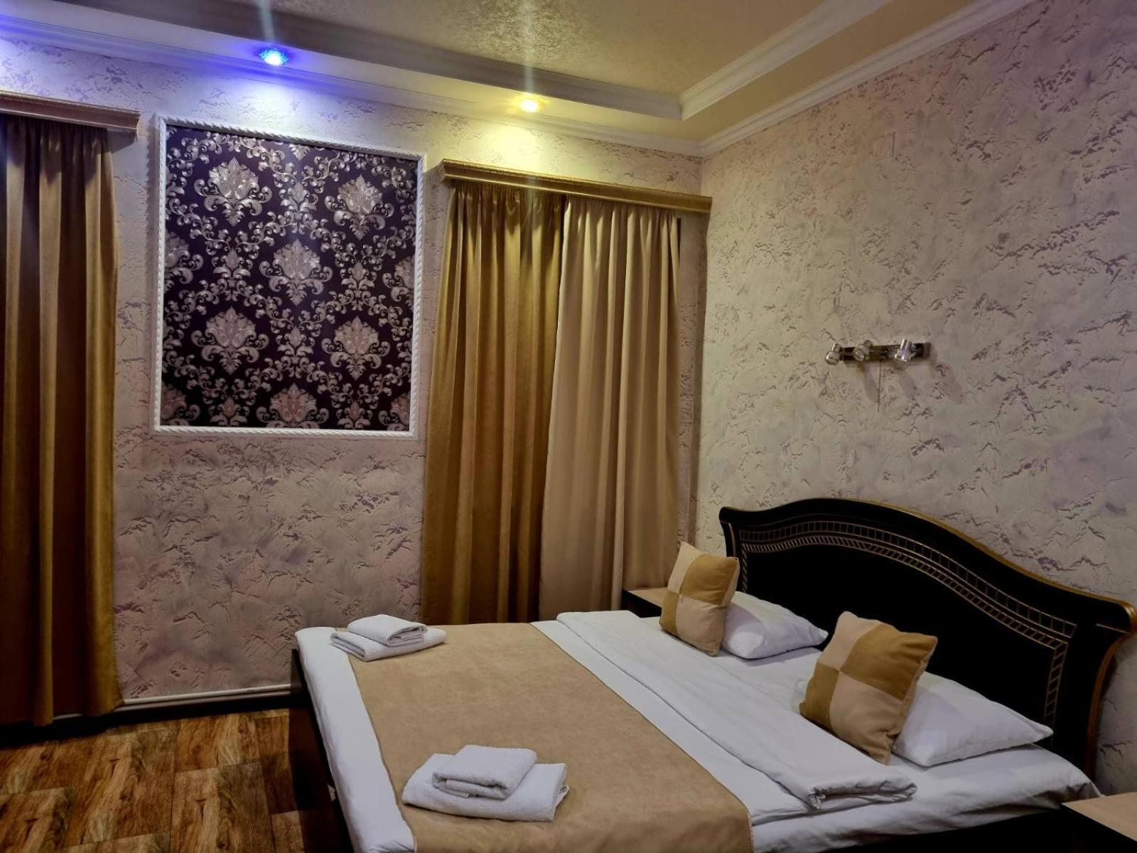 Rubin Hotel Goris Buitenkant foto