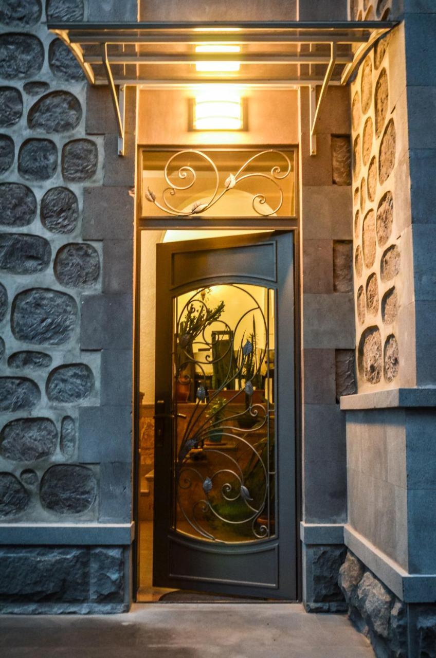 Rubin Hotel Goris Buitenkant foto