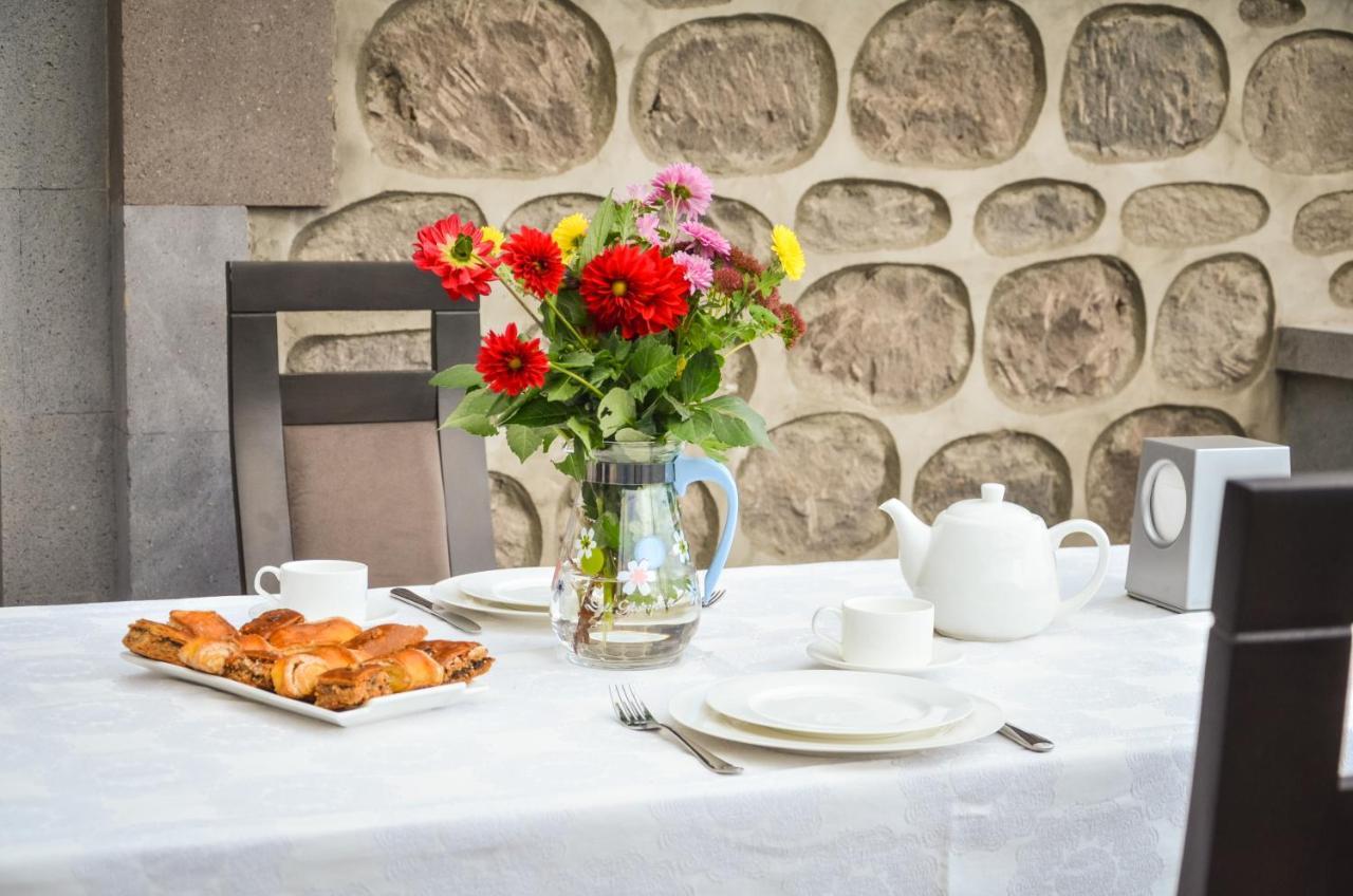 Rubin Hotel Goris Buitenkant foto