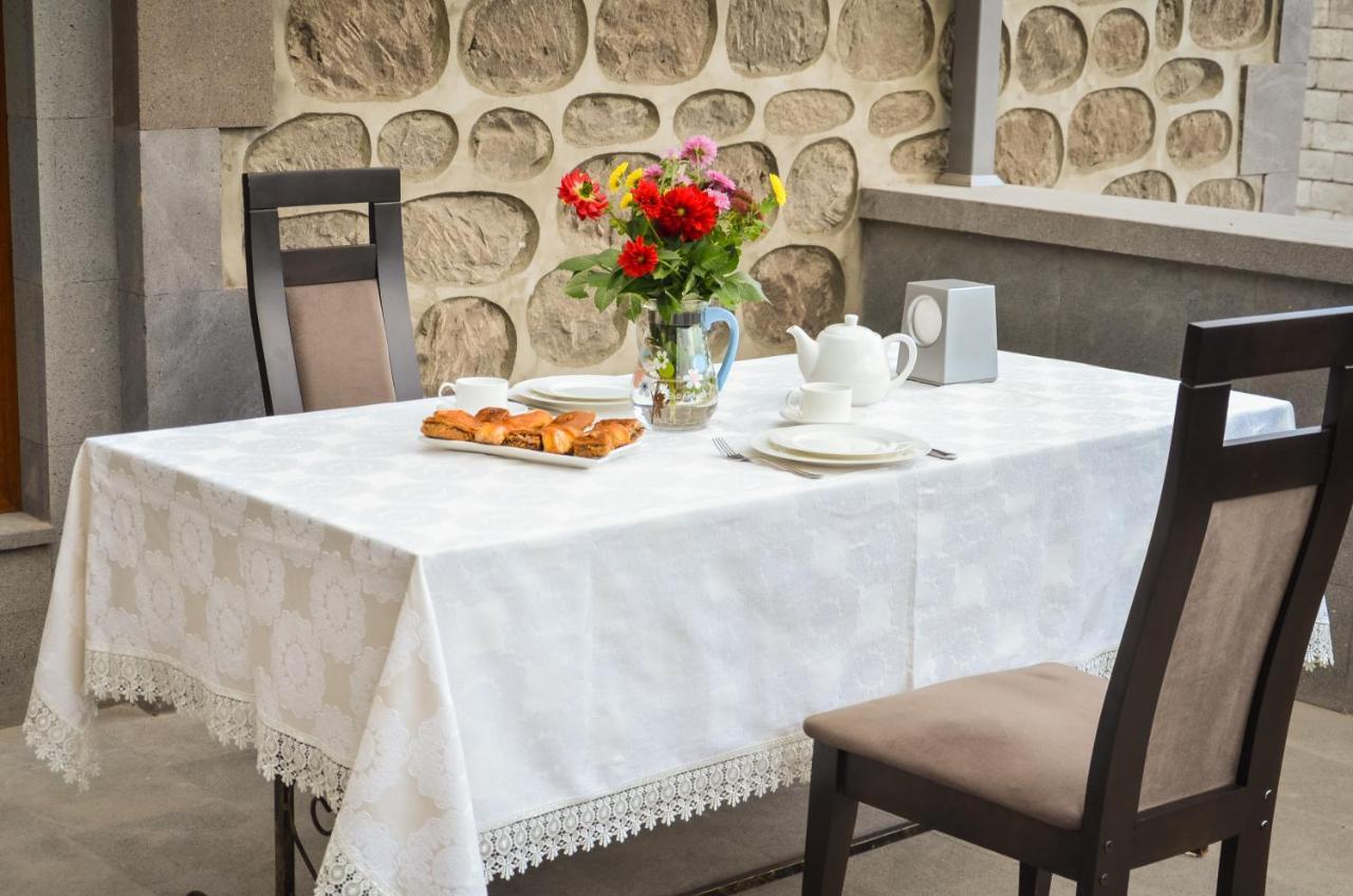 Rubin Hotel Goris Buitenkant foto