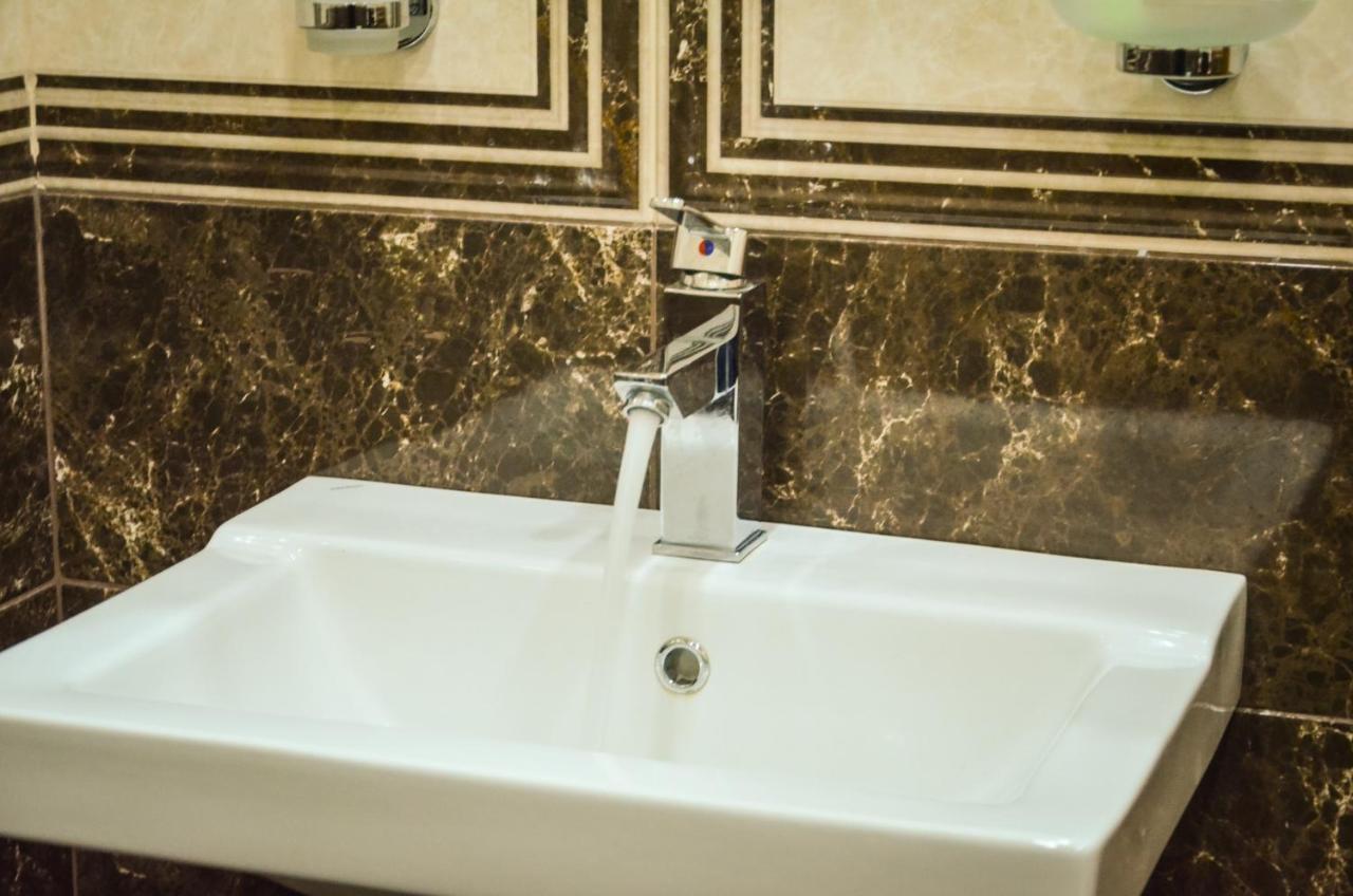 Rubin Hotel Goris Buitenkant foto