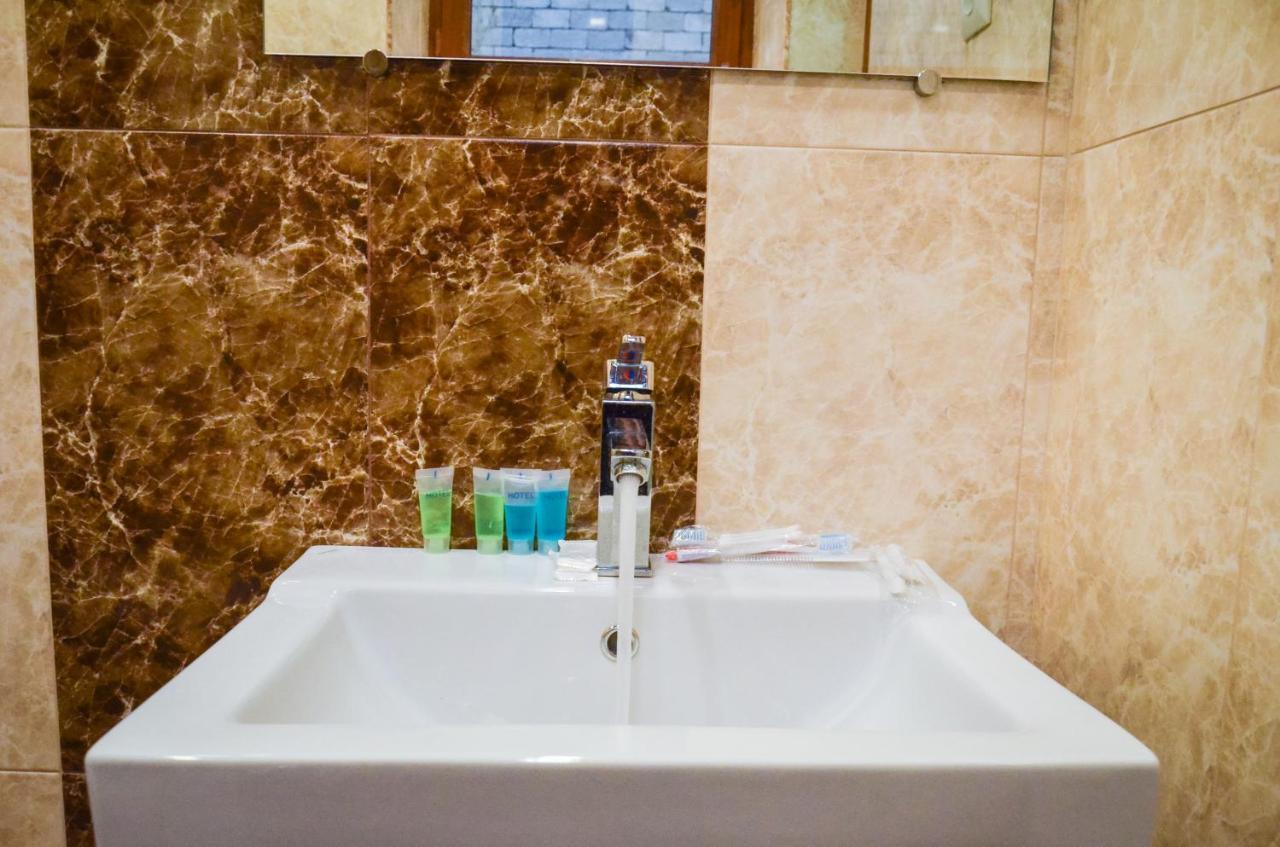 Rubin Hotel Goris Buitenkant foto